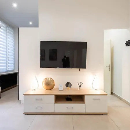 Renovated In The Heart Of *